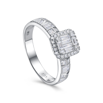 Серебряное кольцо с фианитом