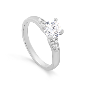 Серебряное кольцо с фианитами